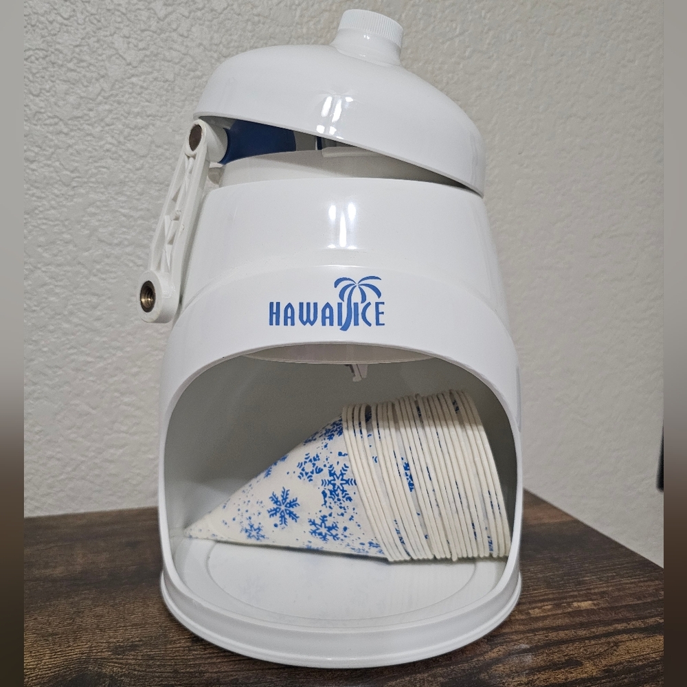 SnowMaker Snocone Machine - Picture 2 of 3
